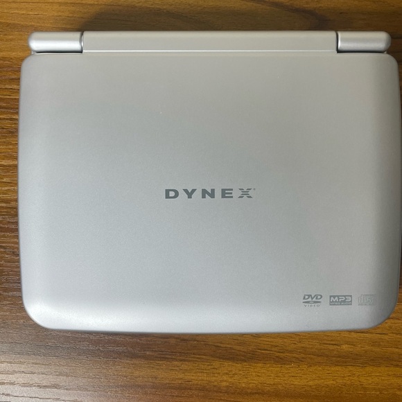 Dynex DX-PDVD7 Portable DVD Player 7" Silver New Open Box Tested Works - Picture 10 of 15